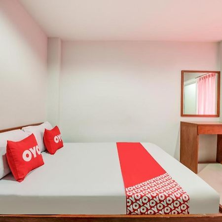 Oyo 75337 Ponpaipan1 Hotell Bangsaen Exteriör bild