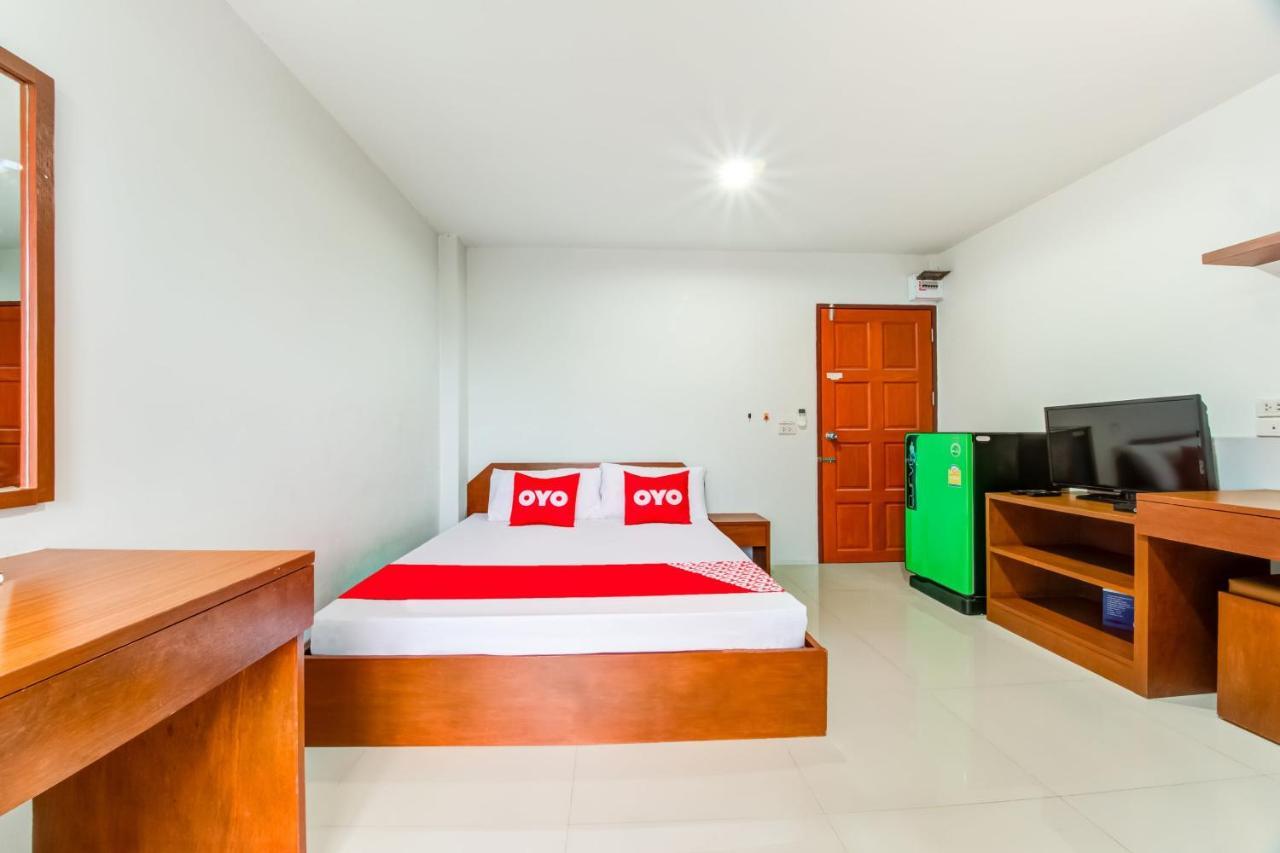 Oyo 75337 Ponpaipan1 Hotell Bangsaen Exteriör bild