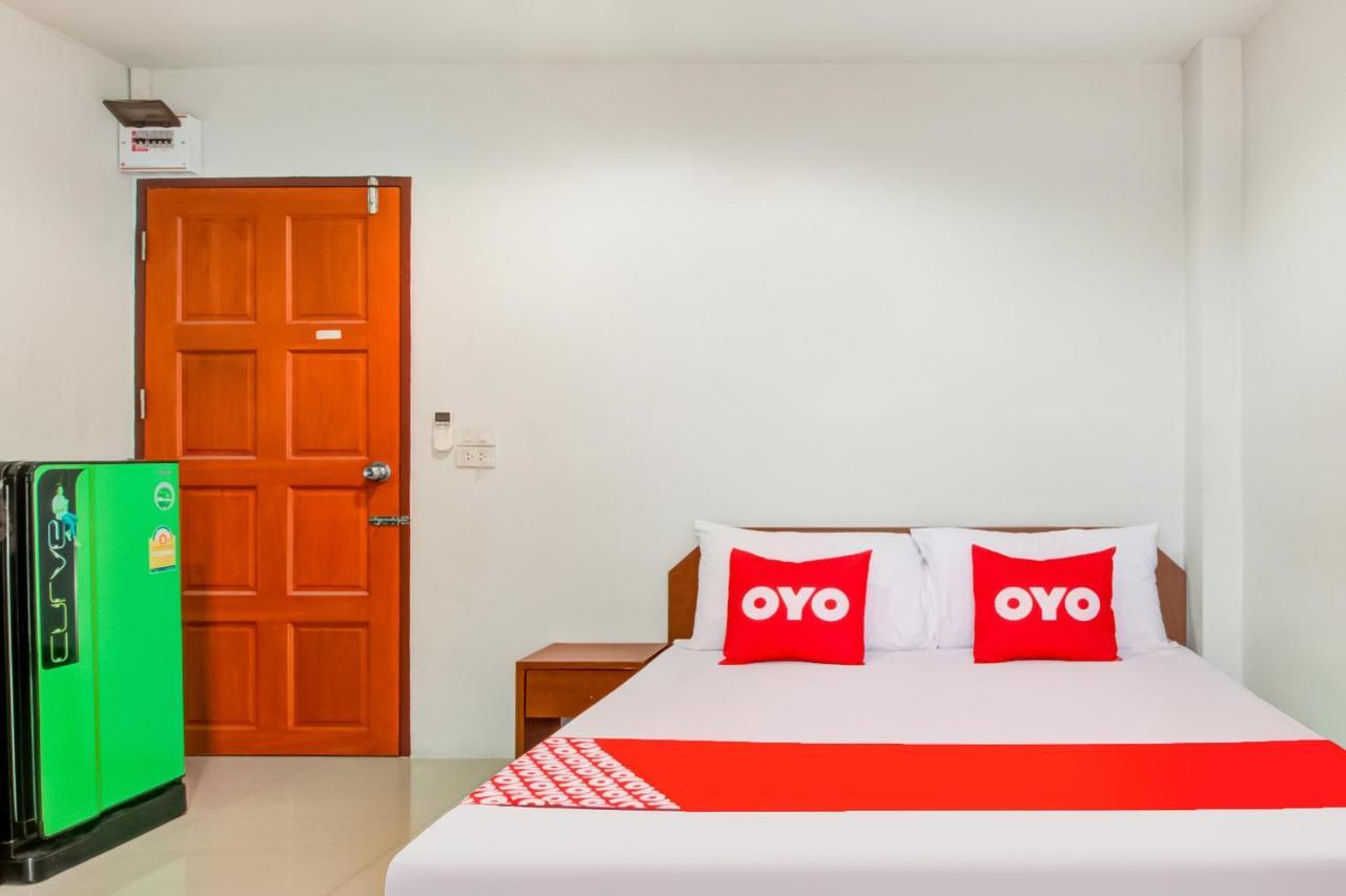 Oyo 75337 Ponpaipan1 Hotell Bangsaen Exteriör bild