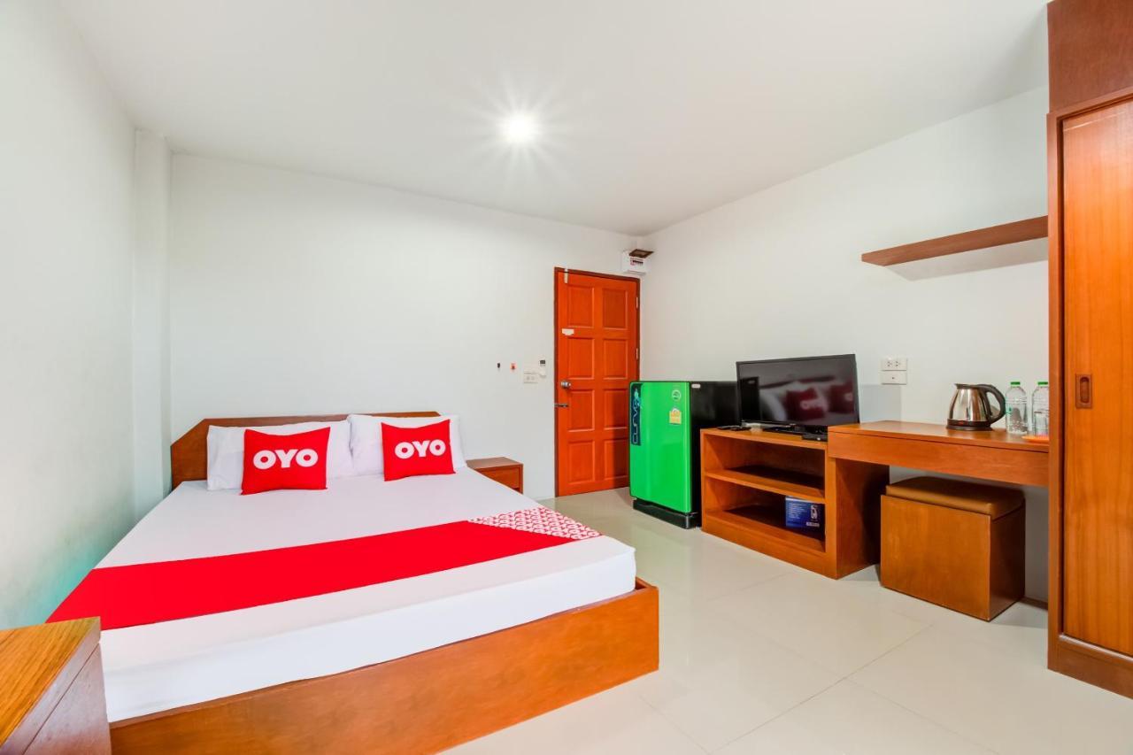 Oyo 75337 Ponpaipan1 Hotell Bangsaen Exteriör bild